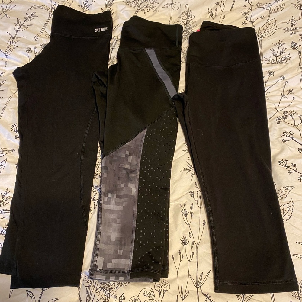 Bundle Of 3 Cropped Leggings XS